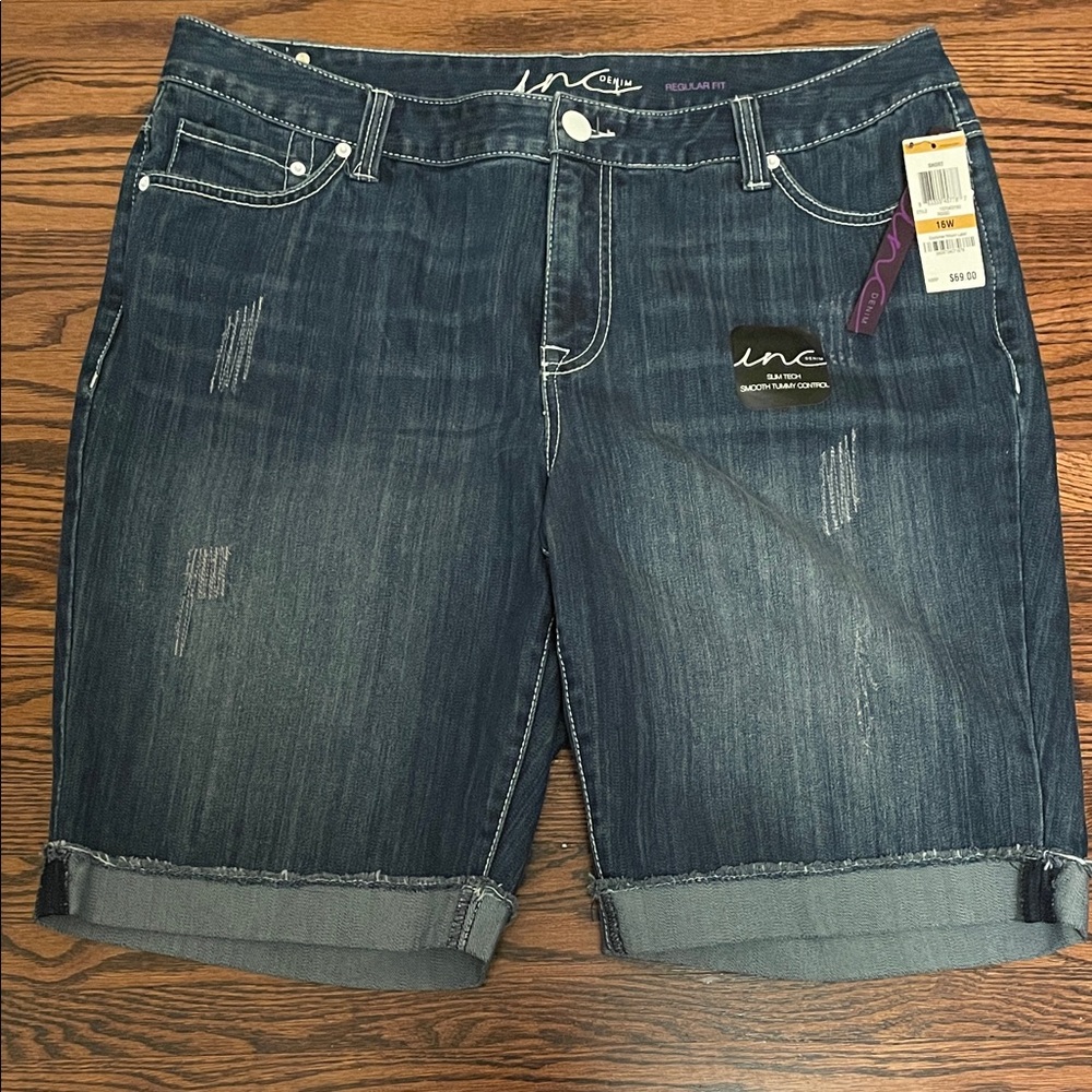 New with tags women’s INC Denim Bermuda Shorts size 16 W regular fit